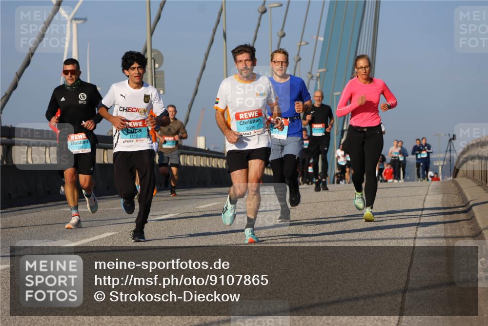 03.10.2025 - Köhlbrandbrückenlauf Strokosch-Dieckow http://msf.ph/oto/9107865 03.10.2025 09:37:50 Position 2 1167, 1112, 3338, 2801 meine-sportfotos.de