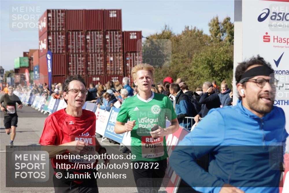 03.10.2025 - Köhlbrandbrückenlauf Jannik Wohlers http://msf.ph/oto/9107872 03.10.2025 12:59:20 Ziel 4108, 4164, 4226, 4371, 4441, 4940, 5967, 6036, 6154, 6390, 6391, 6478, 6484, 6493, 6609 meine-sportfotos.de