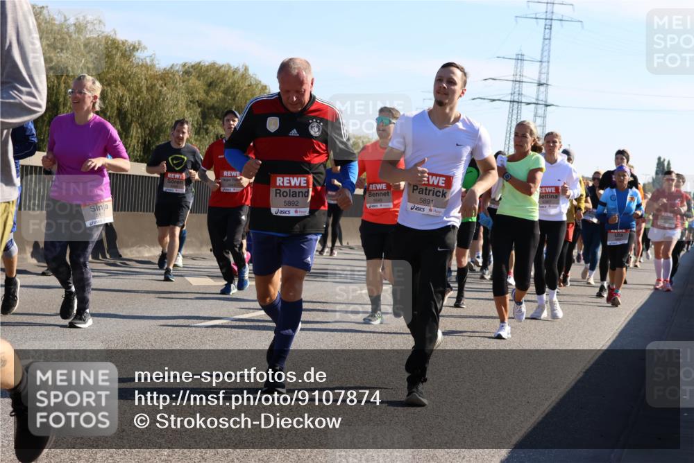 03.10.2025 - Köhlbrandbrückenlauf Strokosch-Dieckow http://msf.ph/oto/9107874 03.10.2025 12:21:00 Position 3 5127, 5891, 6387, 5543, 5892 meine-sportfotos.de