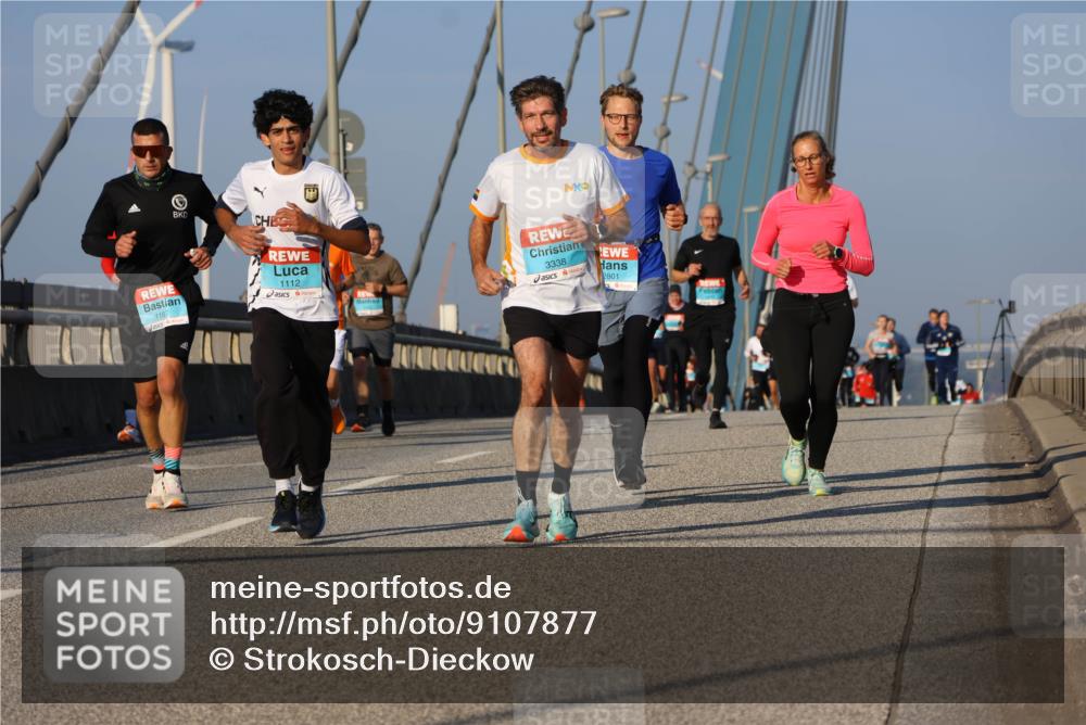 03.10.2025 - Köhlbrandbrückenlauf Strokosch-Dieckow http://msf.ph/oto/9107877 03.10.2025 09:37:50 Position 2 1167, 1112, 3338, 2801 meine-sportfotos.de