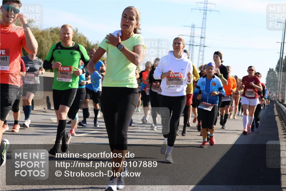 03.10.2025 - Köhlbrandbrückenlauf Strokosch-Dieckow http://msf.ph/oto/9107889 03.10.2025 12:21:03 Position 3 5704, 6387 meine-sportfotos.de