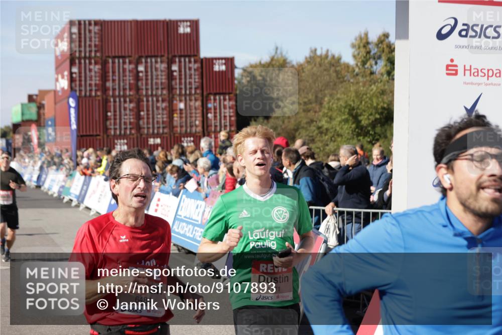 03.10.2025 - Köhlbrandbrückenlauf Jannik Wohlers http://msf.ph/oto/9107893 03.10.2025 12:59:20 Ziel 4108, 4164, 4226, 4371, 4441, 4940, 5967, 6036, 6154, 6390, 6391, 6478, 6484, 6493, 6609 meine-sportfotos.de