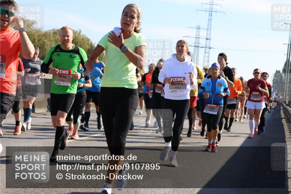 03.10.2025 - Köhlbrandbrückenlauf Strokosch-Dieckow http://msf.ph/oto/9107895 03.10.2025 12:21:03 Position 3 4934, 5704, 6387 meine-sportfotos.de