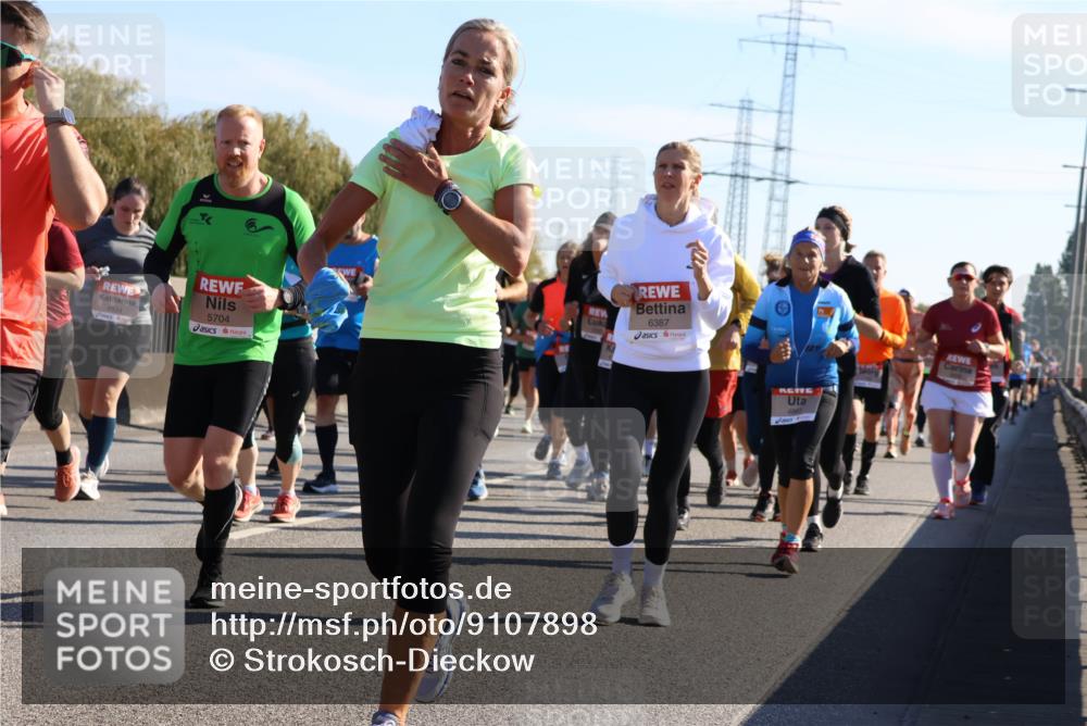 03.10.2025 - Köhlbrandbrückenlauf Strokosch-Dieckow http://msf.ph/oto/9107898 03.10.2025 12:21:03 Position 3 4934, 5704, 6387 meine-sportfotos.de