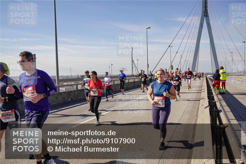 03.10.2025 - Köhlbrandbrückenlauf Michael Burmester http://msf.ph/oto/9107900 03.10.2025 12:51:01 Position 2 5073 meine-sportfotos.de