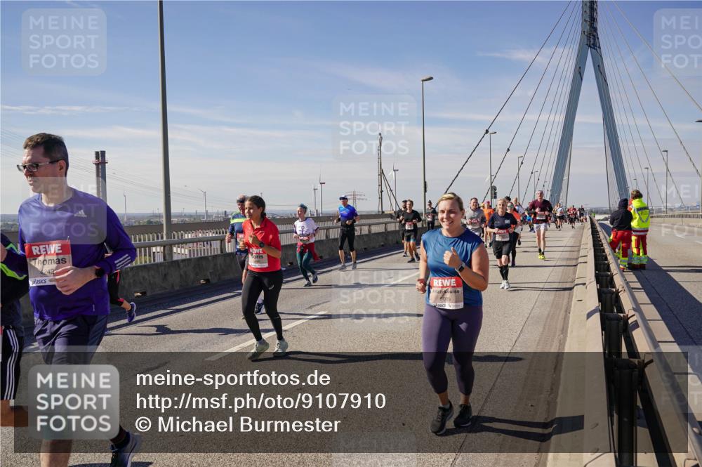 03.10.2025 - Köhlbrandbrückenlauf Michael Burmester http://msf.ph/oto/9107910 03.10.2025 12:51:01 Position 2 5009 meine-sportfotos.de