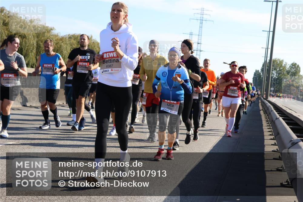 03.10.2025 - Köhlbrandbrückenlauf Strokosch-Dieckow http://msf.ph/oto/9107913 03.10.2025 12:21:04 Position 3 4934, 4840, 6387, 4883 meine-sportfotos.de