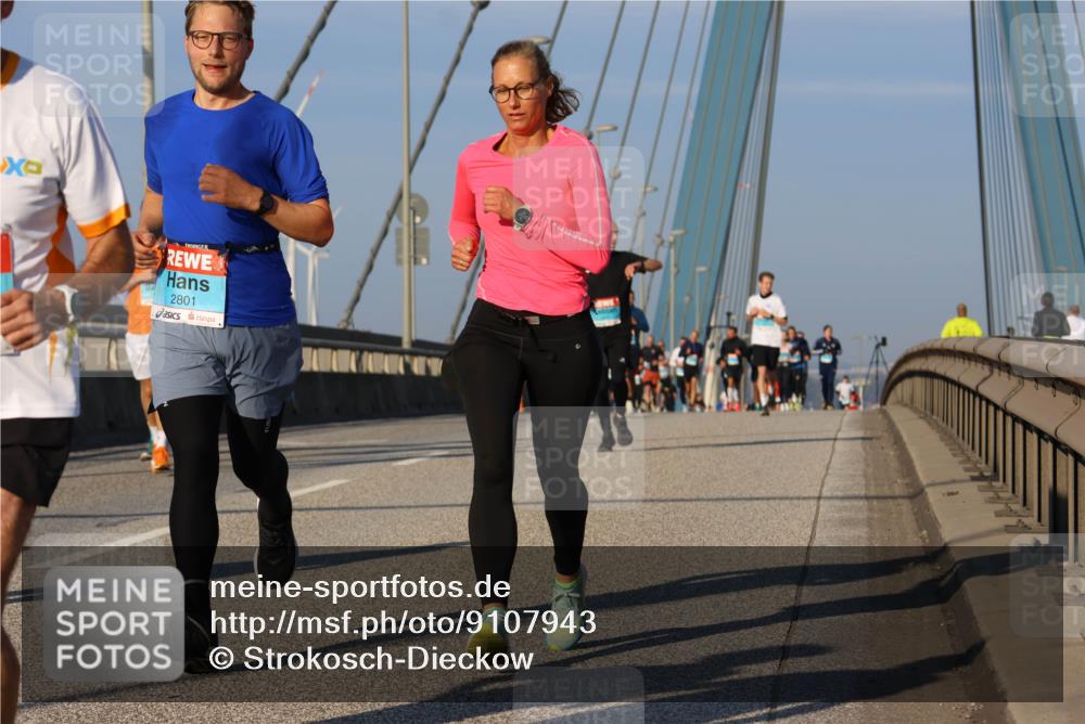 03.10.2025 - Köhlbrandbrückenlauf Strokosch-Dieckow http://msf.ph/oto/9107943 03.10.2025 09:37:55 Position 2 2801 meine-sportfotos.de