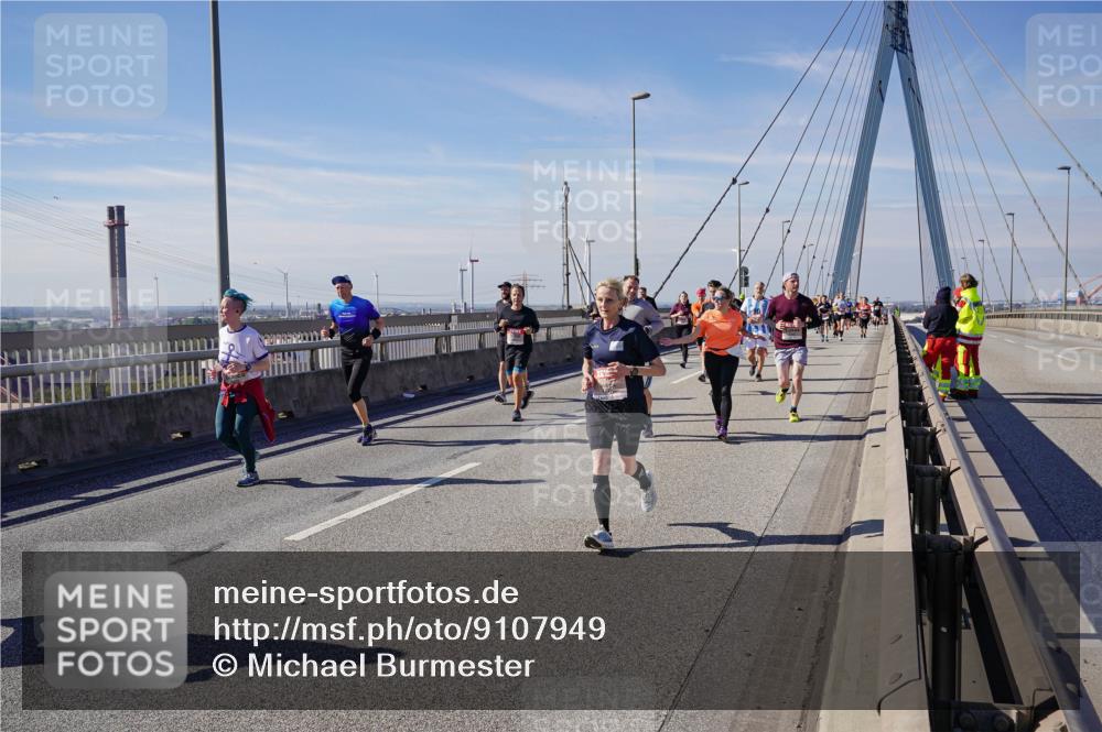 03.10.2025 - Köhlbrandbrückenlauf Michael Burmester http://msf.ph/oto/9107949 03.10.2025 12:51:03 Position 2  meine-sportfotos.de