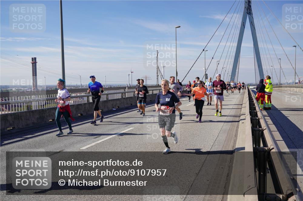 03.10.2025 - Köhlbrandbrückenlauf Michael Burmester http://msf.ph/oto/9107957 03.10.2025 12:51:03 Position 2  meine-sportfotos.de