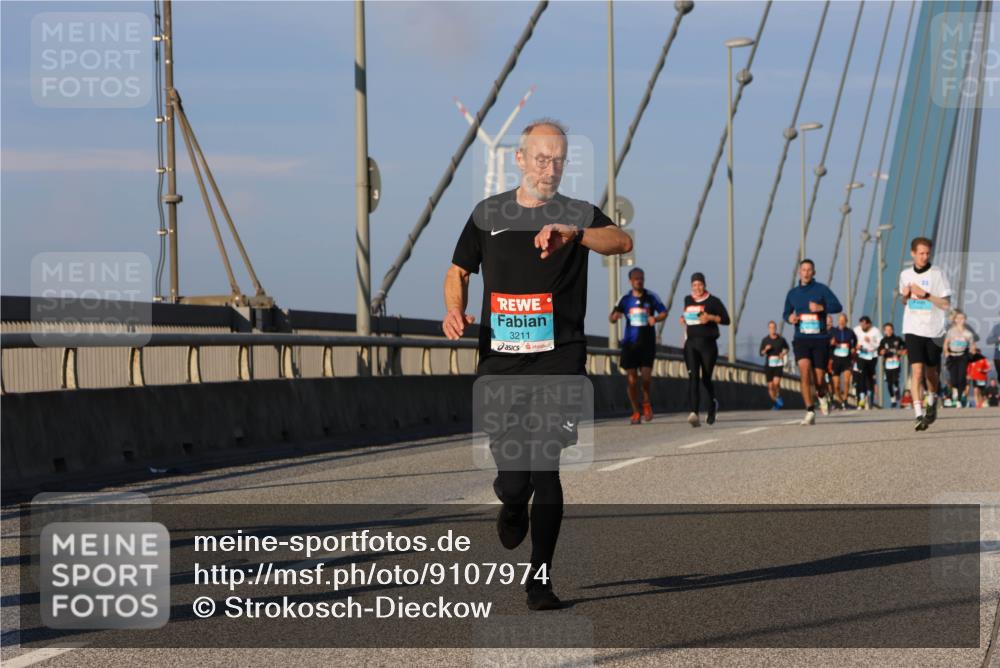 03.10.2025 - Köhlbrandbrückenlauf Strokosch-Dieckow http://msf.ph/oto/9107974 03.10.2025 09:37:59 Position 2 3211 meine-sportfotos.de