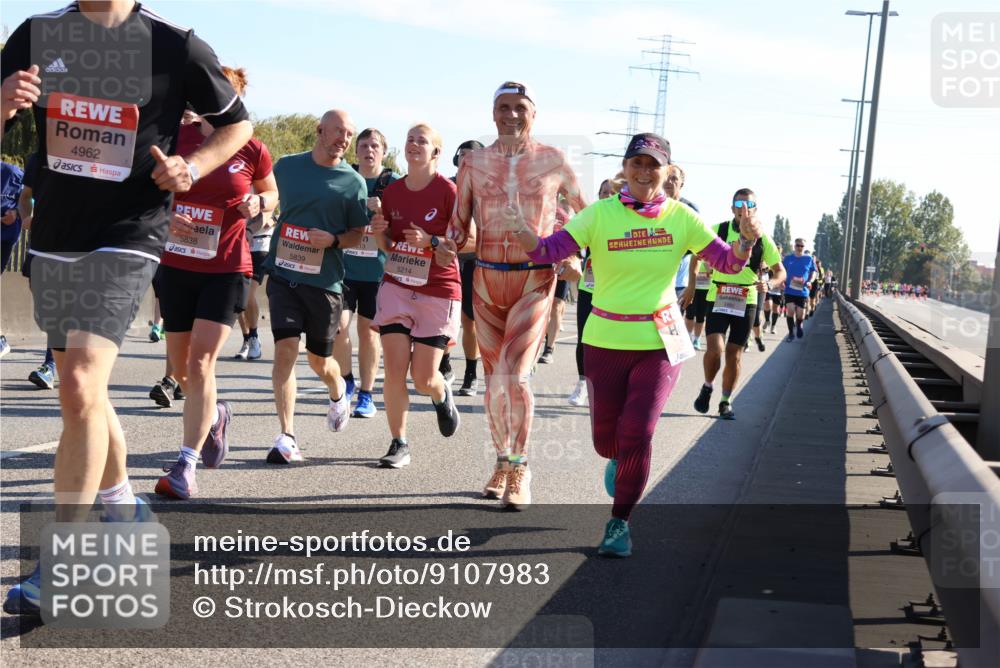 03.10.2025 - Köhlbrandbrückenlauf Strokosch-Dieckow http://msf.ph/oto/9107983 03.10.2025 12:21:11 Position 3 4962, 5838, 5839, 5214 meine-sportfotos.de