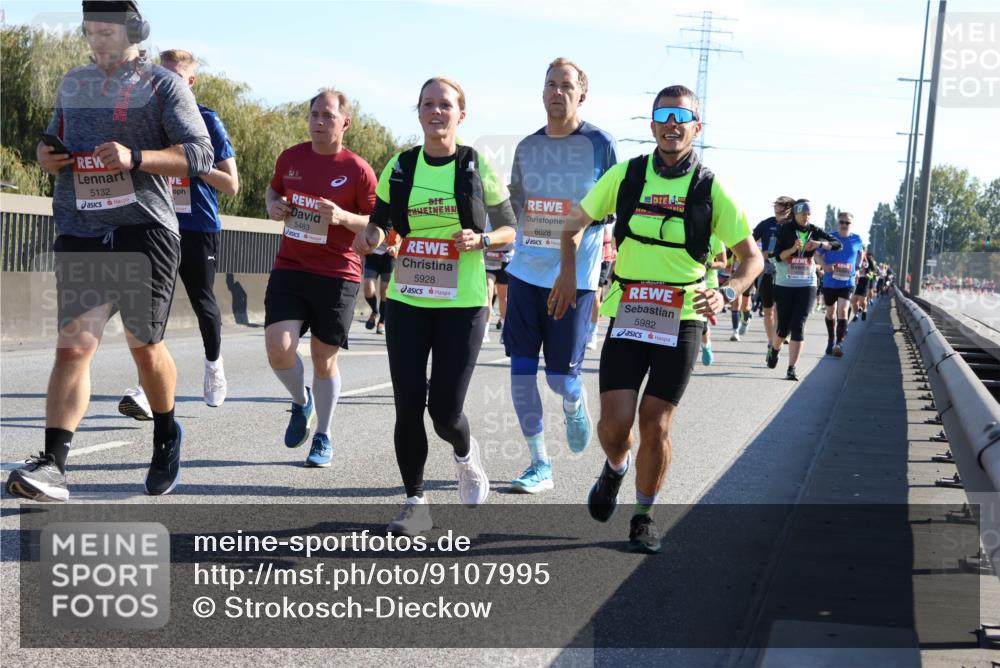 03.10.2025 - Köhlbrandbrückenlauf Strokosch-Dieckow http://msf.ph/oto/9107995 03.10.2025 12:21:13 Position 3 5132, 5483, 5928, 6028, 5982 meine-sportfotos.de