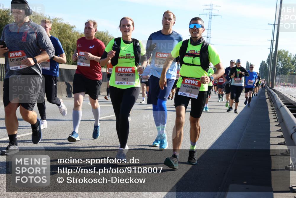 03.10.2025 - Köhlbrandbrückenlauf Strokosch-Dieckow http://msf.ph/oto/9108007 03.10.2025 12:21:13 Position 3 6028, 5132, 5607, 5483, 5928, 5982 meine-sportfotos.de