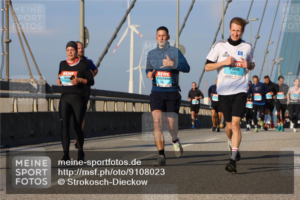 03.10.2025 - Köhlbrandbrückenlauf Strokosch-Dieckow http://msf.ph/oto/9108023 03.10.2025 09:38:06 Position 2 1114, 2811, 3155 meine-sportfotos.de