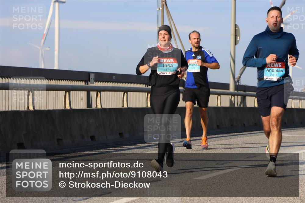 03.10.2025 - Köhlbrandbrückenlauf Strokosch-Dieckow http://msf.ph/oto/9108043 03.10.2025 09:38:07 Position 2 1215, 1114, 2811 meine-sportfotos.de