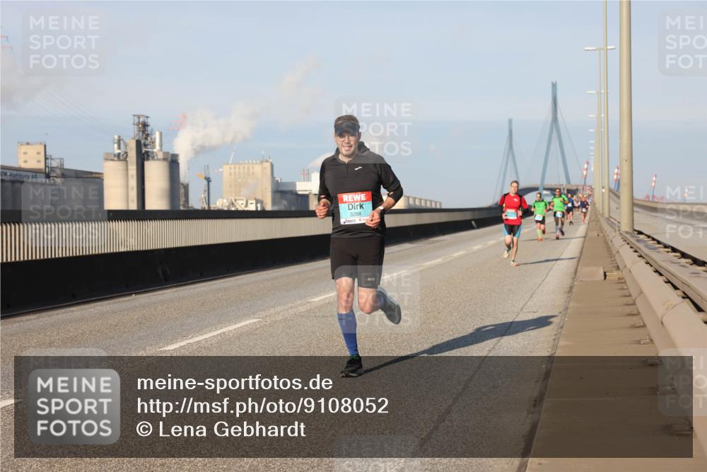 03.10.2025 - Köhlbrandbrückenlauf Lena Gebhardt http://msf.ph/oto/9108052 03.10.2025 09:40:43 Position 2 3288 meine-sportfotos.de