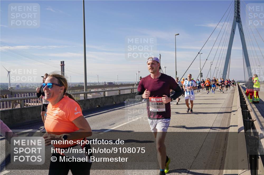 03.10.2025 - Köhlbrandbrückenlauf Michael Burmester http://msf.ph/oto/9108075 03.10.2025 12:51:06 Position 2 5760 meine-sportfotos.de