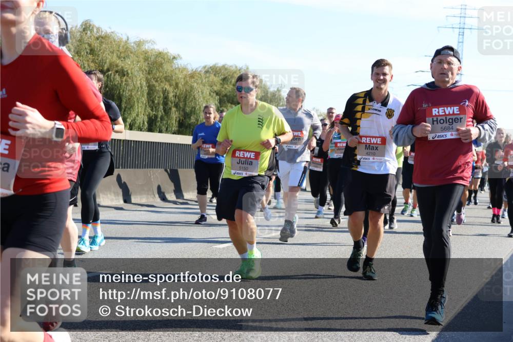 03.10.2025 - Köhlbrandbrückenlauf Strokosch-Dieckow http://msf.ph/oto/9108077 03.10.2025 12:21:23 Position 3 5150, 5684, 4210 meine-sportfotos.de