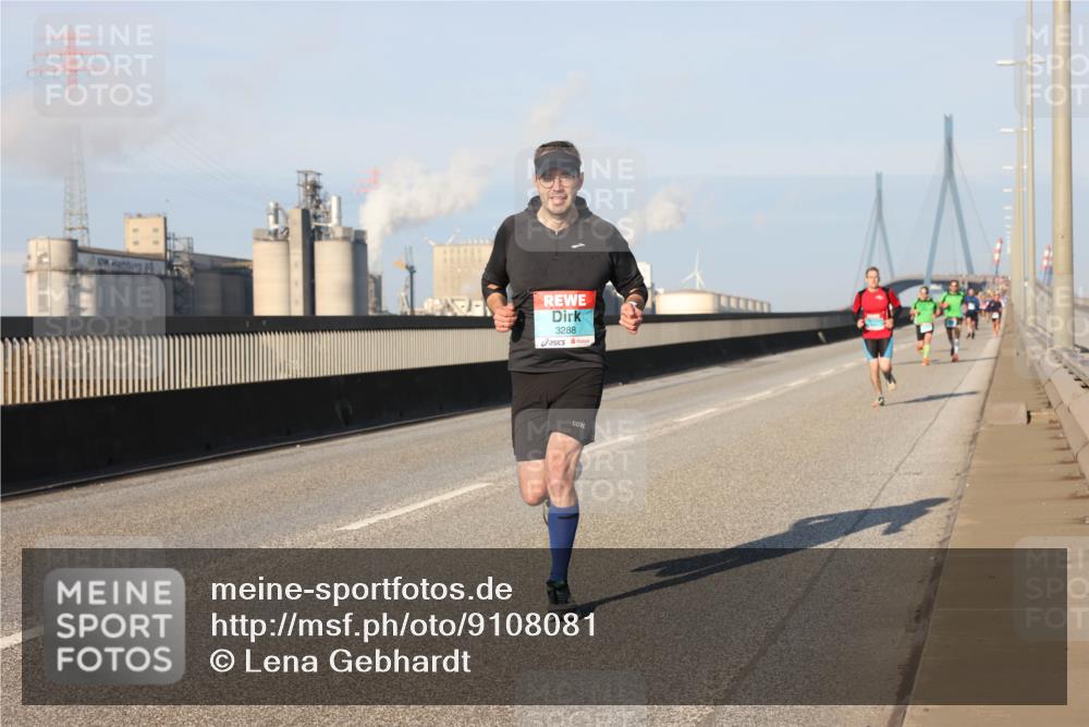 03.10.2025 - Köhlbrandbrückenlauf Lena Gebhardt http://msf.ph/oto/9108081 03.10.2025 09:40:44 Position 2 3288 meine-sportfotos.de