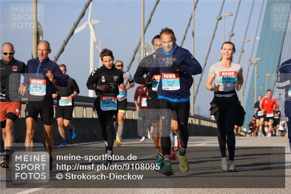 03.10.2025 - Köhlbrandbrückenlauf Strokosch-Dieckow http://msf.ph/oto/9108095 03.10.2025 09:38:13 Position 2 1102, 1062, 2760, 50, 3836, 3246 meine-sportfotos.de