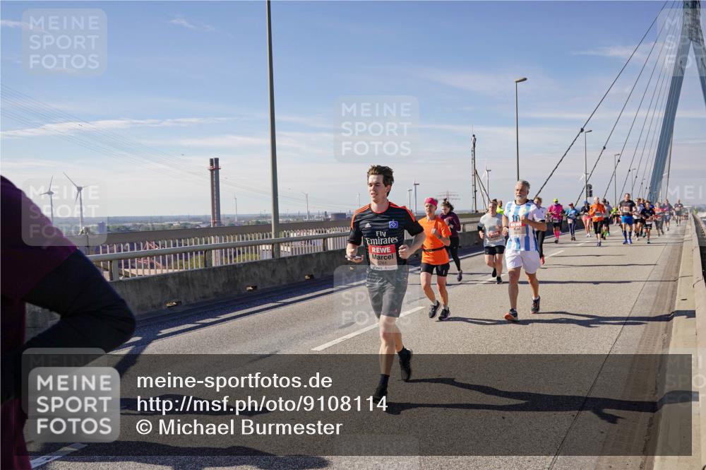 03.10.2025 - Köhlbrandbrückenlauf Michael Burmester http://msf.ph/oto/9108114 03.10.2025 12:51:06 Position 2 5761 meine-sportfotos.de