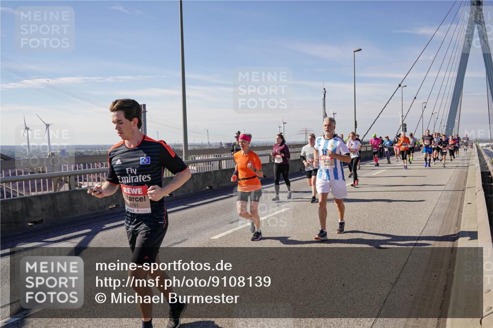 03.10.2025 - Köhlbrandbrückenlauf Michael Burmester http://msf.ph/oto/9108139 03.10.2025 12:51:07 Position 2 5761 meine-sportfotos.de