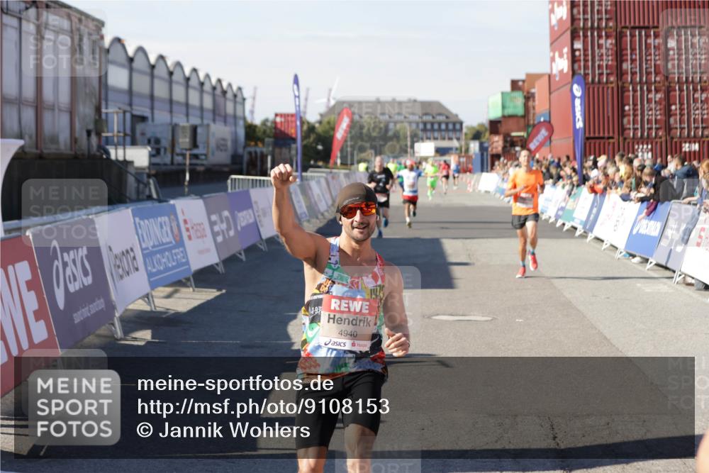 03.10.2025 - Köhlbrandbrückenlauf Jannik Wohlers http://msf.ph/oto/9108153 03.10.2025 12:59:24 Ziel 4108, 4119, 4226, 4371, 4441, 4940, 6060, 6154, 6391, 6484, 6609 meine-sportfotos.de