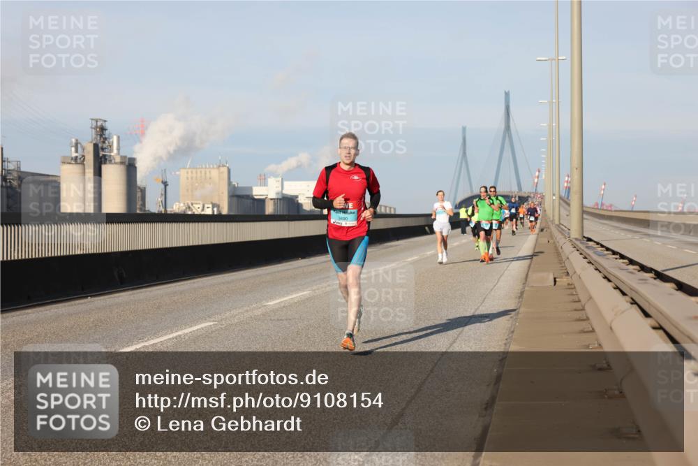 03.10.2025 - Köhlbrandbrückenlauf Lena Gebhardt http://msf.ph/oto/9108154 03.10.2025 09:40:48 Position 2 3490 meine-sportfotos.de