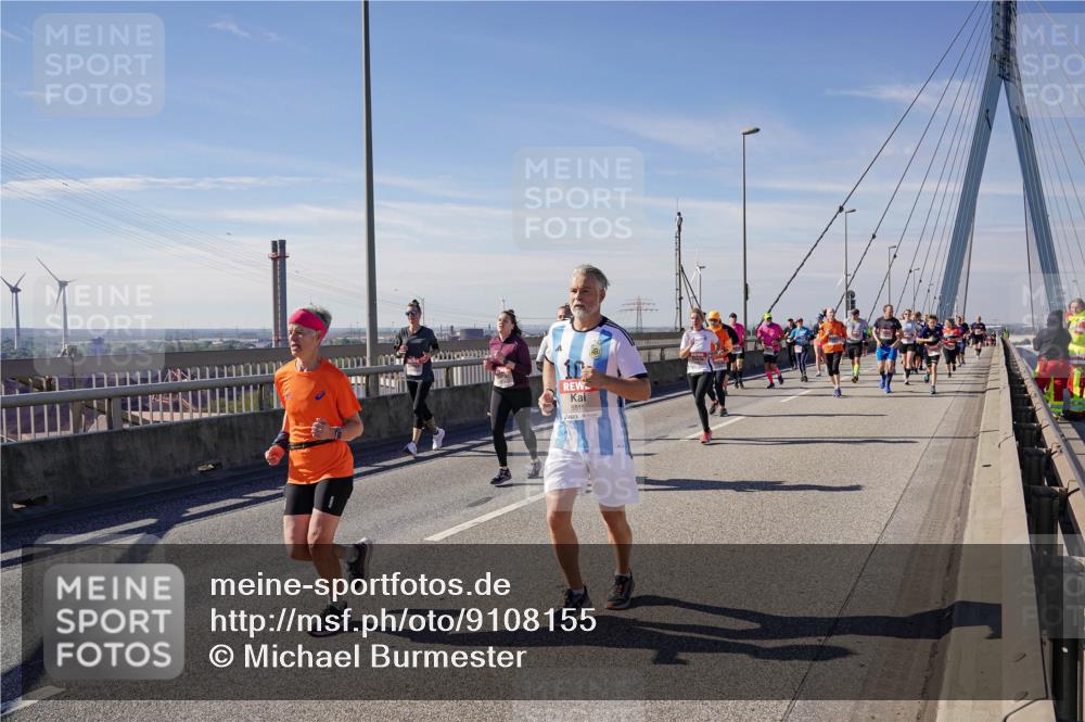03.10.2025 - Köhlbrandbrückenlauf Michael Burmester http://msf.ph/oto/9108155 03.10.2025 12:51:08 Position 2 5815 meine-sportfotos.de