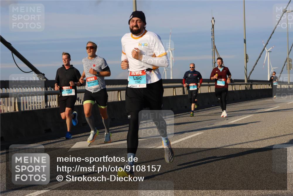 03.10.2025 - Köhlbrandbrückenlauf Strokosch-Dieckow http://msf.ph/oto/9108157 03.10.2025 09:38:21 Position 2 3592, 3340 meine-sportfotos.de