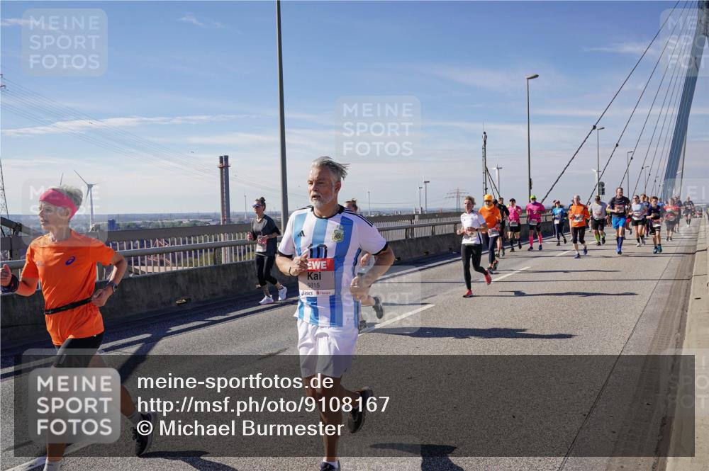 03.10.2025 - Köhlbrandbrückenlauf Michael Burmester http://msf.ph/oto/9108167 03.10.2025 12:51:08 Position 2 5815 meine-sportfotos.de
