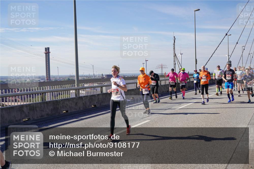 03.10.2025 - Köhlbrandbrückenlauf Michael Burmester http://msf.ph/oto/9108177 03.10.2025 12:51:10 Position 2  meine-sportfotos.de