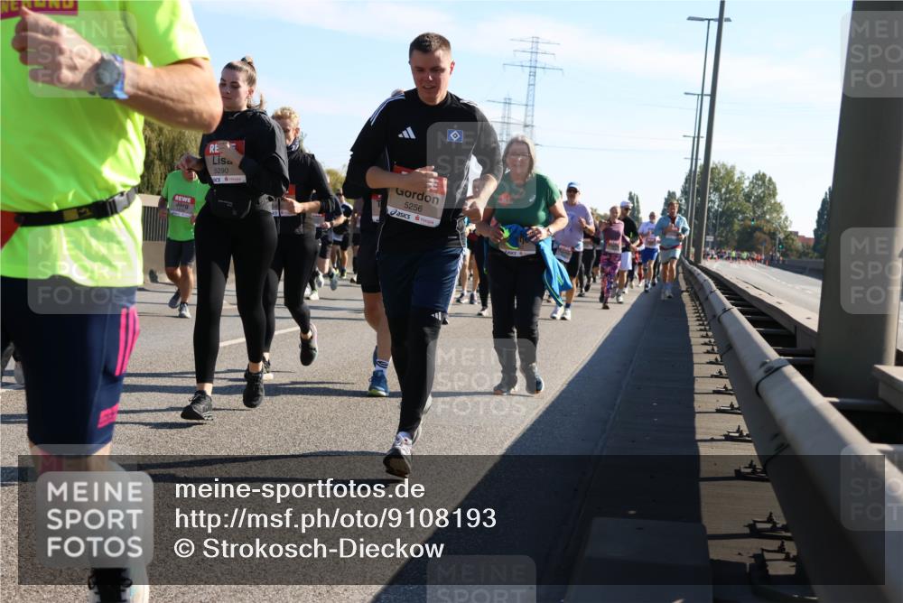 03.10.2025 - Köhlbrandbrückenlauf Strokosch-Dieckow http://msf.ph/oto/9108193 03.10.2025 12:21:37 Position 3 5290, 5256 meine-sportfotos.de