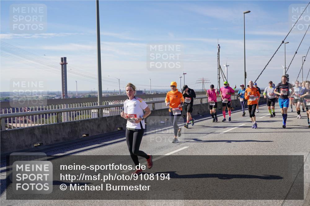 03.10.2025 - Köhlbrandbrückenlauf Michael Burmester http://msf.ph/oto/9108194 03.10.2025 12:51:10 Position 2  meine-sportfotos.de