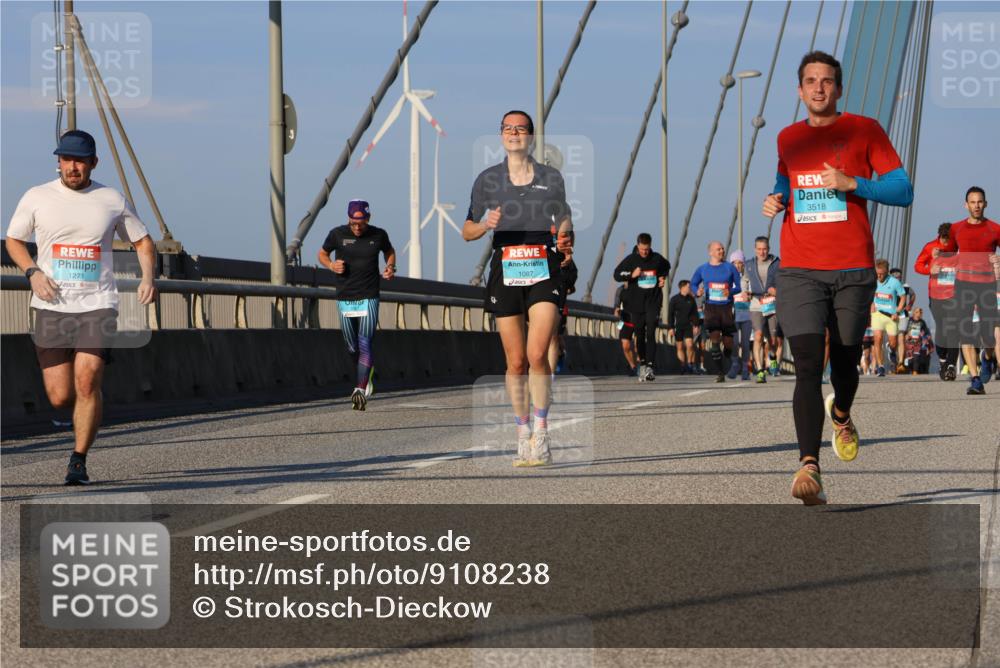 03.10.2025 - Köhlbrandbrückenlauf Strokosch-Dieckow http://msf.ph/oto/9108238 03.10.2025 09:38:32 Position 2 1271, 1087, 3518 meine-sportfotos.de