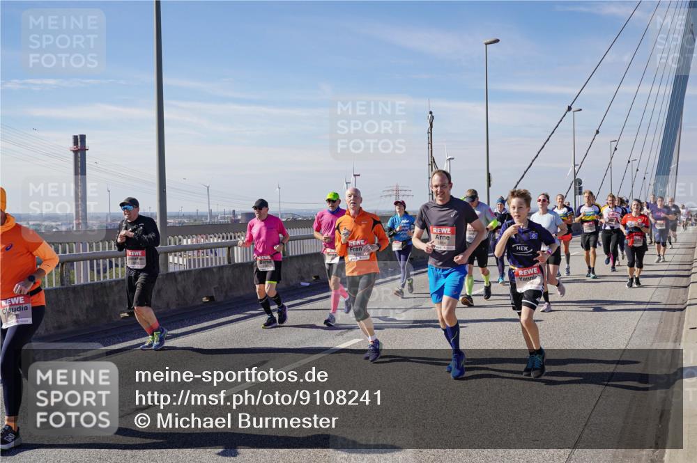 03.10.2025 - Köhlbrandbrückenlauf Michael Burmester http://msf.ph/oto/9108241 03.10.2025 12:51:12 Position 2 5884 meine-sportfotos.de