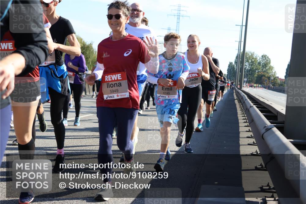 03.10.2025 - Köhlbrandbrückenlauf Strokosch-Dieckow http://msf.ph/oto/9108259 03.10.2025 12:21:49 Position 3 5949, 4745, 5570 meine-sportfotos.de