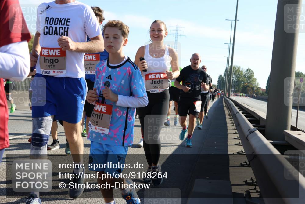 03.10.2025 - Köhlbrandbrückenlauf Strokosch-Dieckow http://msf.ph/oto/9108264 03.10.2025 12:21:50 Position 3 4875, 6812, 5570, 745 meine-sportfotos.de