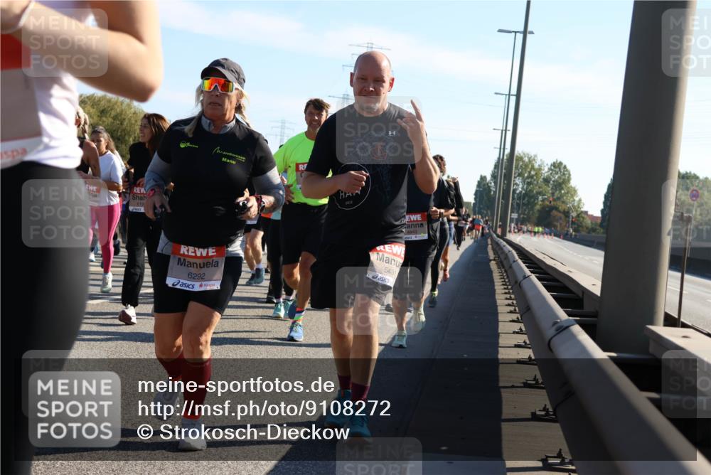 03.10.2025 - Köhlbrandbrückenlauf Strokosch-Dieckow http://msf.ph/oto/9108272 03.10.2025 12:21:52 Position 3 619, 6292, 2022, 5431, 4943 meine-sportfotos.de
