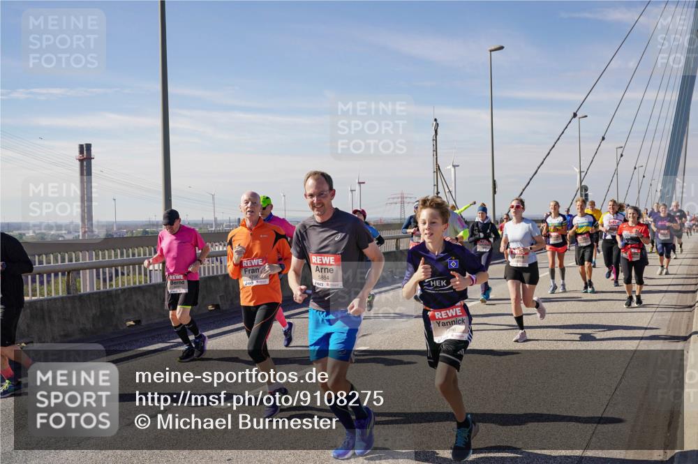 03.10.2025 - Köhlbrandbrückenlauf Michael Burmester http://msf.ph/oto/9108275 03.10.2025 12:51:13 Position 2 5884 meine-sportfotos.de