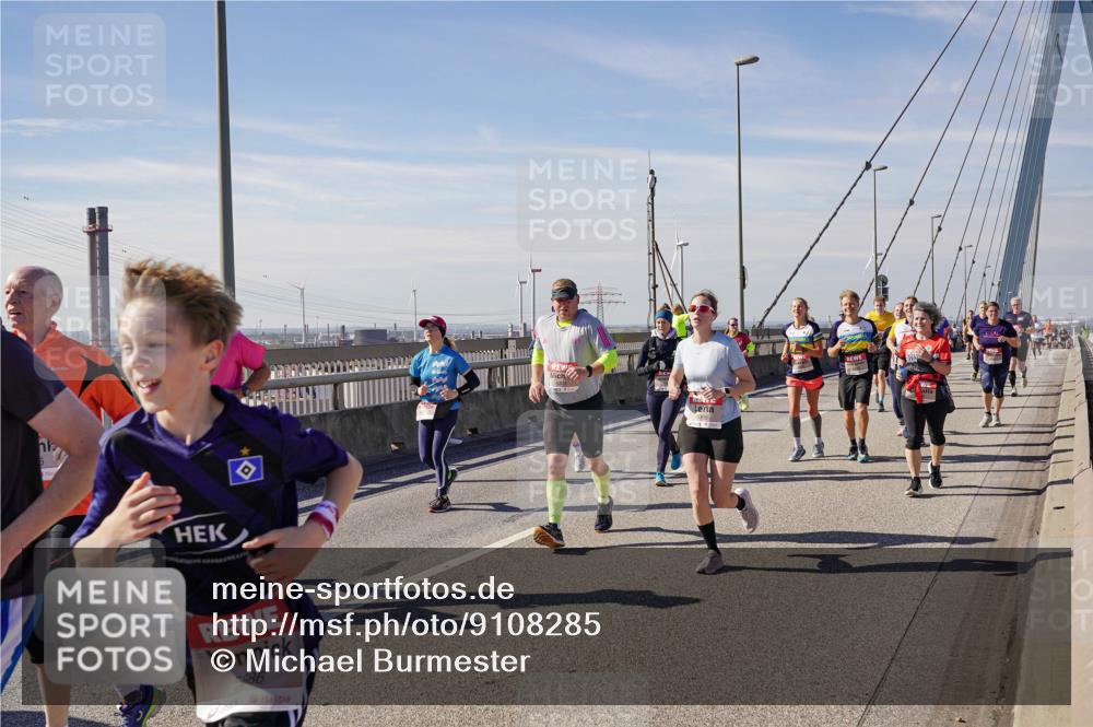 03.10.2025 - Köhlbrandbrückenlauf Michael Burmester http://msf.ph/oto/9108285 03.10.2025 12:51:13 Position 2 86, 6068 meine-sportfotos.de