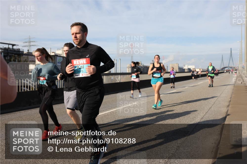 03.10.2025 - Köhlbrandbrückenlauf Lena Gebhardt http://msf.ph/oto/9108288 03.10.2025 10:13:57 Position 2 3475 meine-sportfotos.de