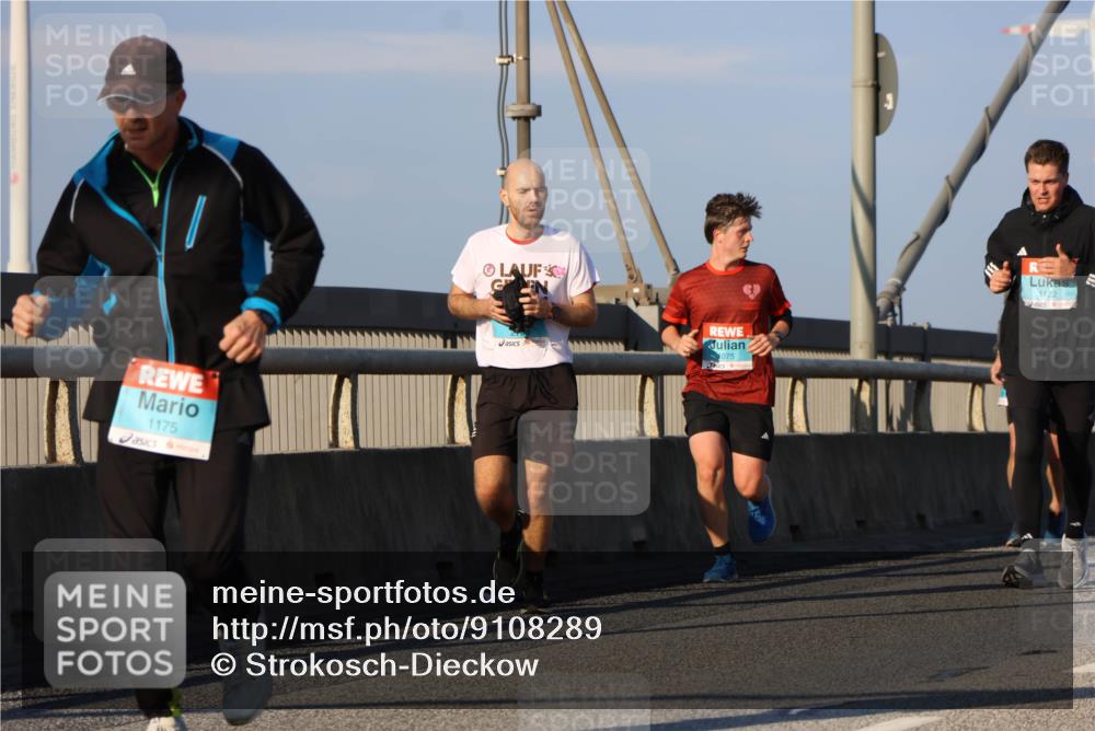 03.10.2025 - Köhlbrandbrückenlauf Strokosch-Dieckow http://msf.ph/oto/9108289 03.10.2025 09:38:39 Position 2 1175, 075, 1122 meine-sportfotos.de
