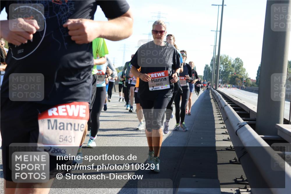 03.10.2025 - Köhlbrandbrückenlauf Strokosch-Dieckow http://msf.ph/oto/9108291 03.10.2025 12:21:53 Position 3 2022, 5431, 19, 4943 meine-sportfotos.de