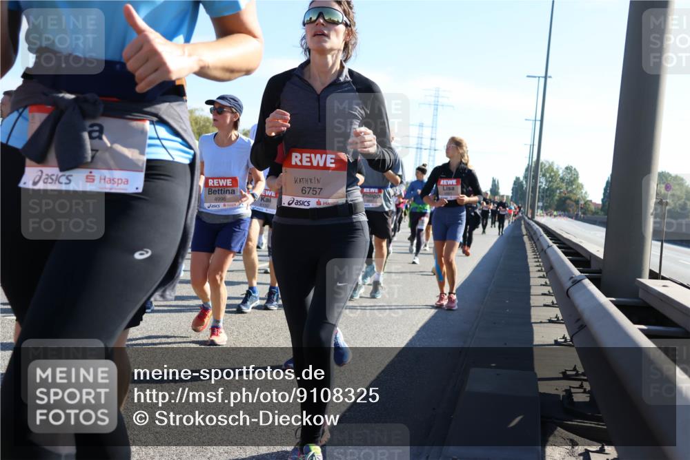 03.10.2025 - Köhlbrandbrückenlauf Strokosch-Dieckow http://msf.ph/oto/9108325 03.10.2025 12:21:57 Position 3 4996, 6757 meine-sportfotos.de