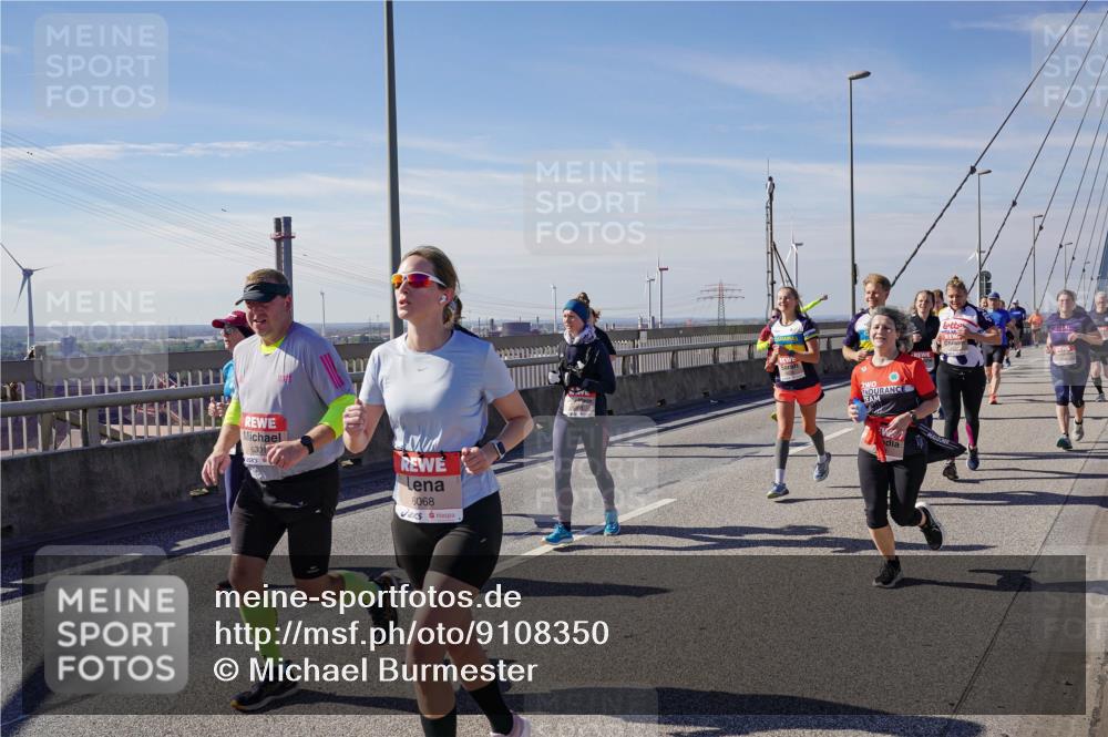 03.10.2025 - Köhlbrandbrückenlauf Michael Burmester http://msf.ph/oto/9108350 03.10.2025 12:51:15 Position 2 6301, 6068 meine-sportfotos.de