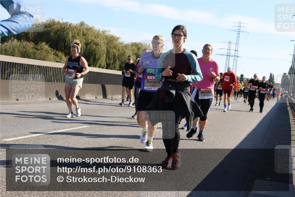 03.10.2025 - Köhlbrandbrückenlauf Strokosch-Dieckow http://msf.ph/oto/9108363 03.10.2025 12:22:02 Position 3 4740, 5321 meine-sportfotos.de