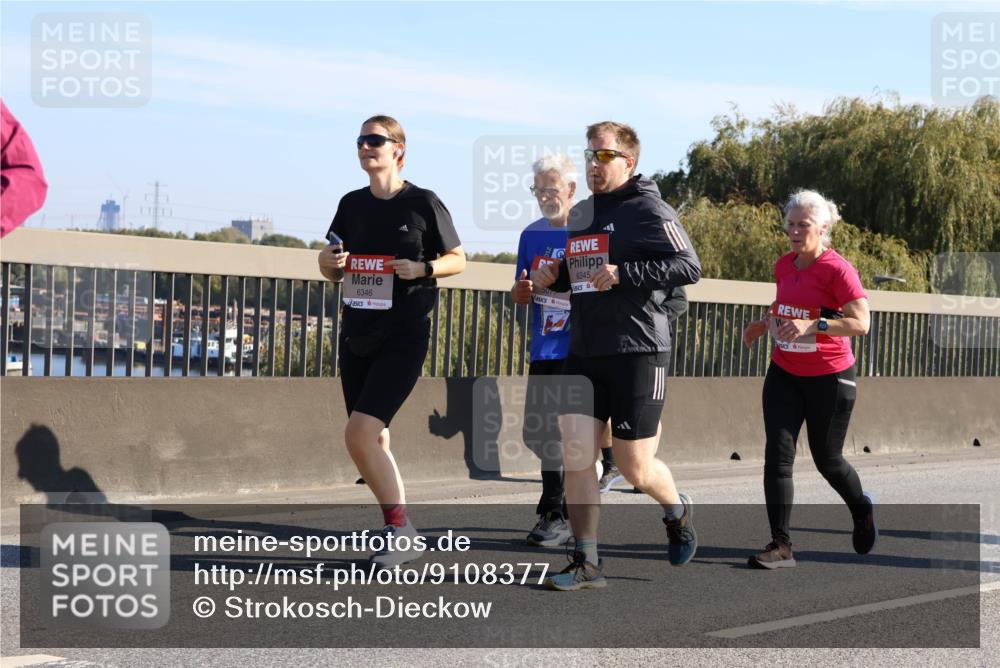 03.10.2025 - Köhlbrandbrückenlauf Strokosch-Dieckow http://msf.ph/oto/9108377 03.10.2025 12:22:06 Position 3 6346, 6345 meine-sportfotos.de
