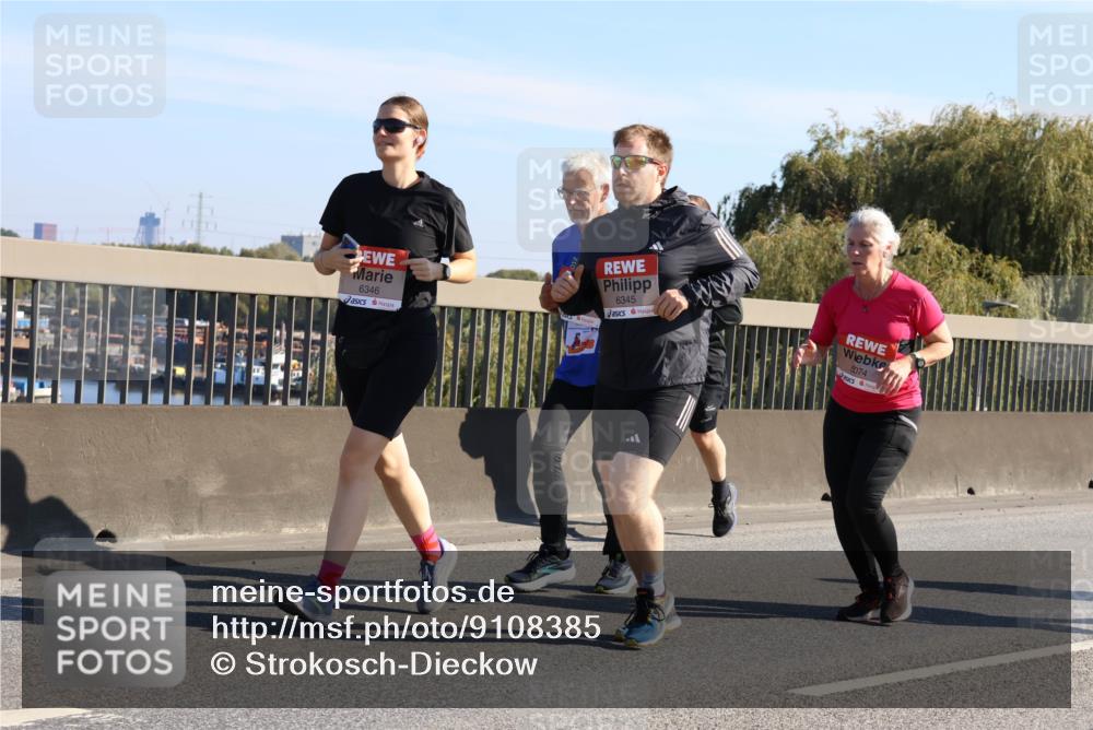 03.10.2025 - Köhlbrandbrückenlauf Strokosch-Dieckow http://msf.ph/oto/9108385 03.10.2025 12:22:06 Position 3 6346, 6345, 5074 meine-sportfotos.de